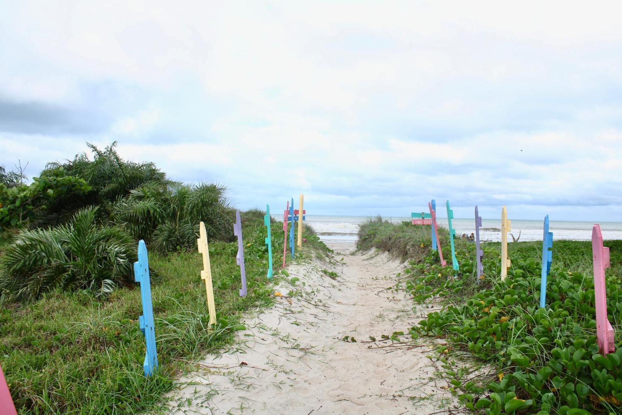 Pousada Recanto Beach House - Cabo Frio - Rj- Unamar- Cond Florestinha - 1 Min A Pe Da Praia Tamoios Экстерьер фото